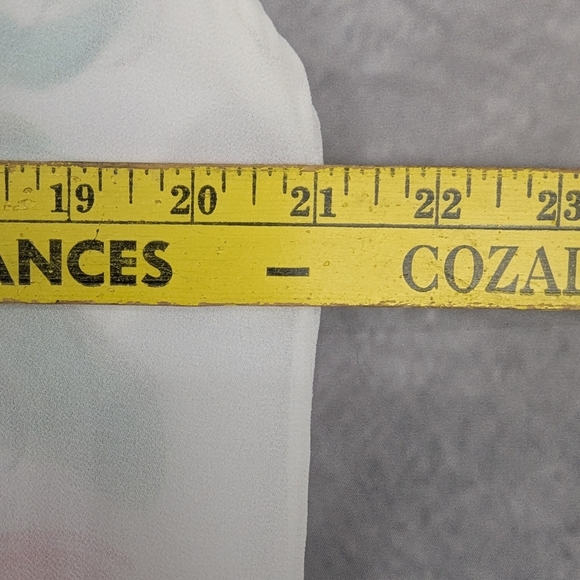 Charlie B Medium Blouse With Tank Made In Italy White With Floral Design - Picture 11 of 11